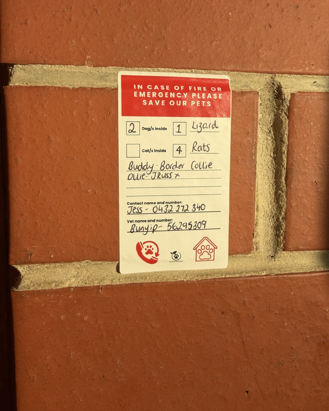 Pet Alert Sticker